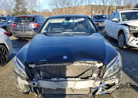 2016 Mercedes-Benz C 300 4Matic из США, поврежденный, VIN 55SWF4KB7GU099862